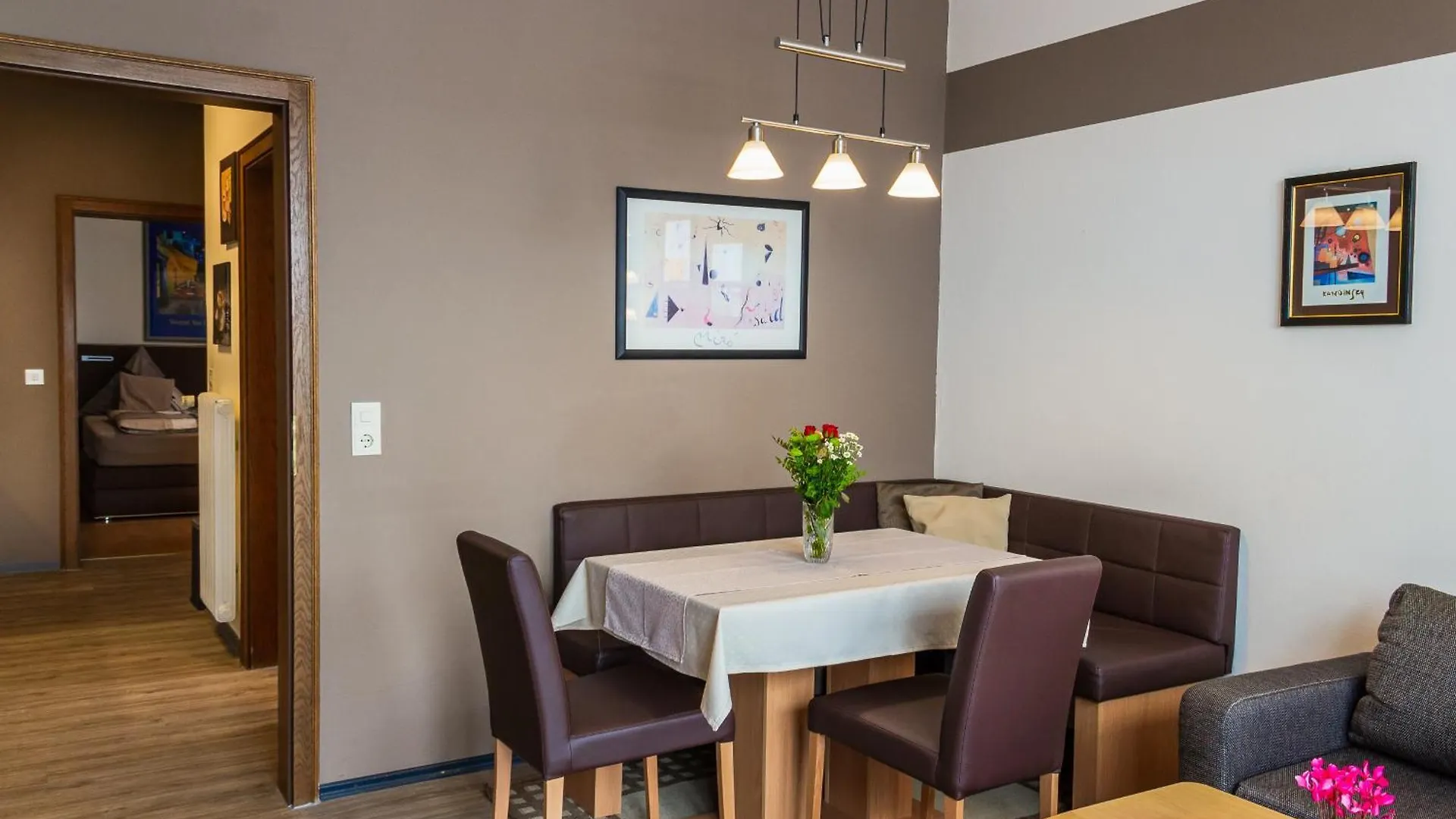 Apartman Villa Relax - Ferienwohnungen & Hallenbad & Relaxgarten Bodenmais