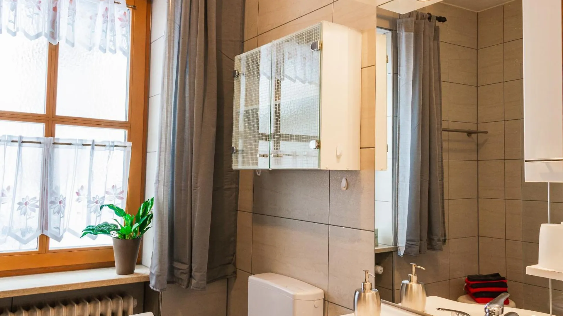 Villa Relax - Ferienwohnungen & Hallenbad & Relaxgarten Bodenmais Németország