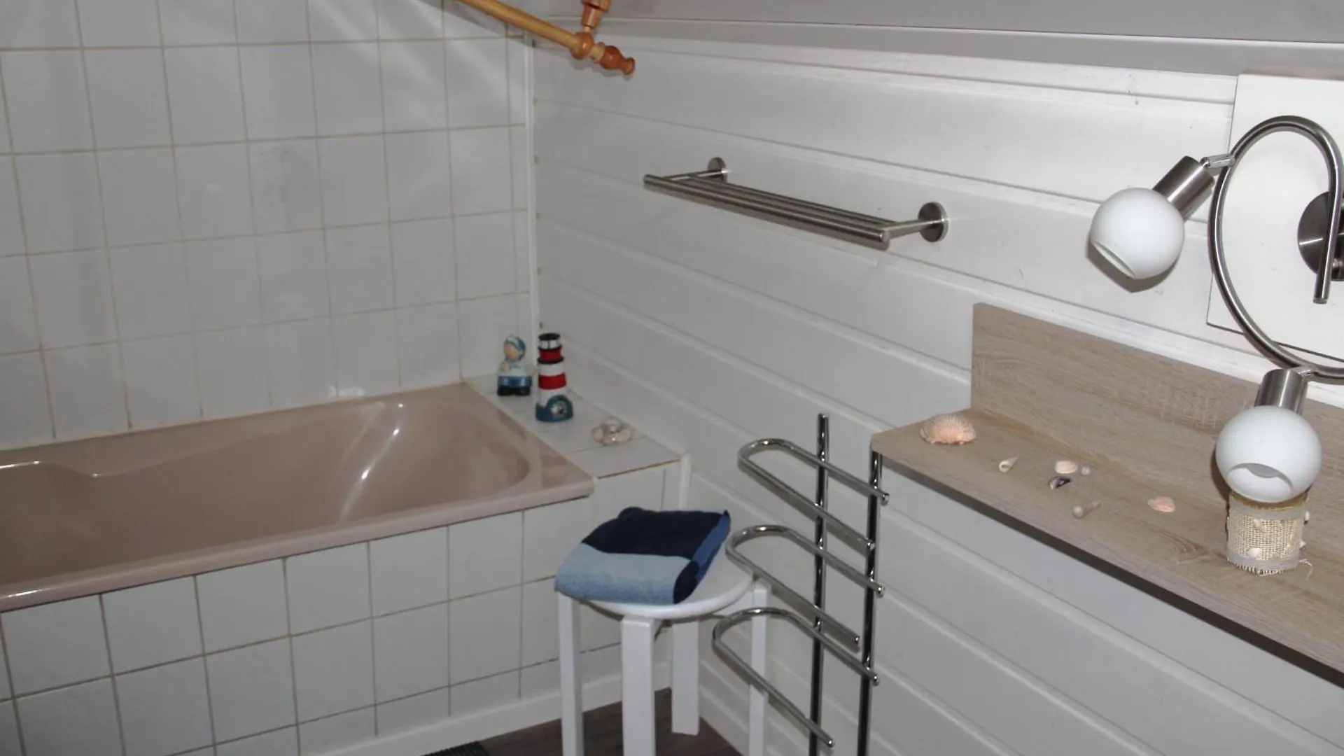 Villa Relax - Ferienwohnungen & Hallenbad & Relaxgarten Bodenmais Apartman
