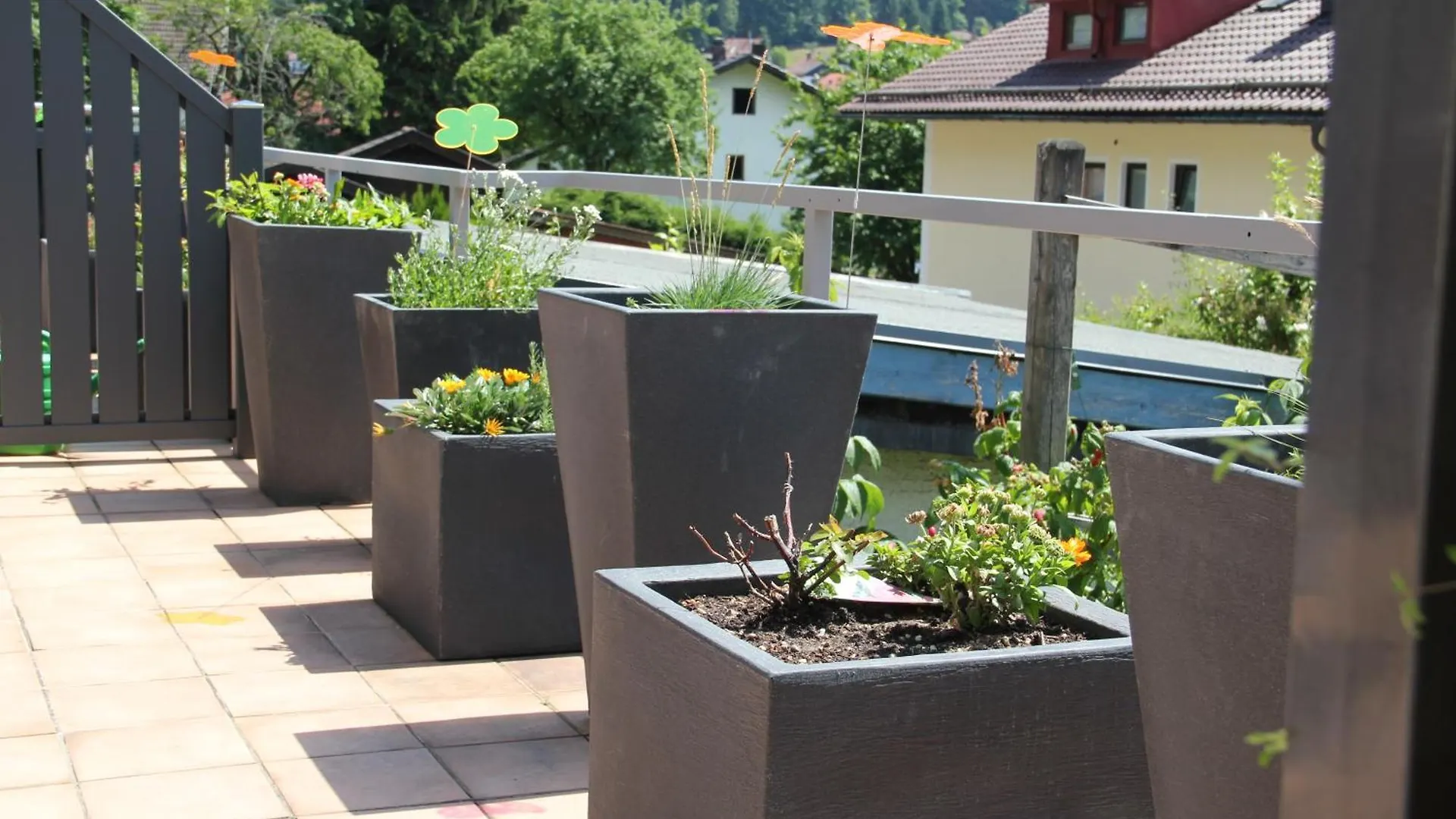 Apartman Villa Relax - Ferienwohnungen & Hallenbad & Relaxgarten Bodenmais